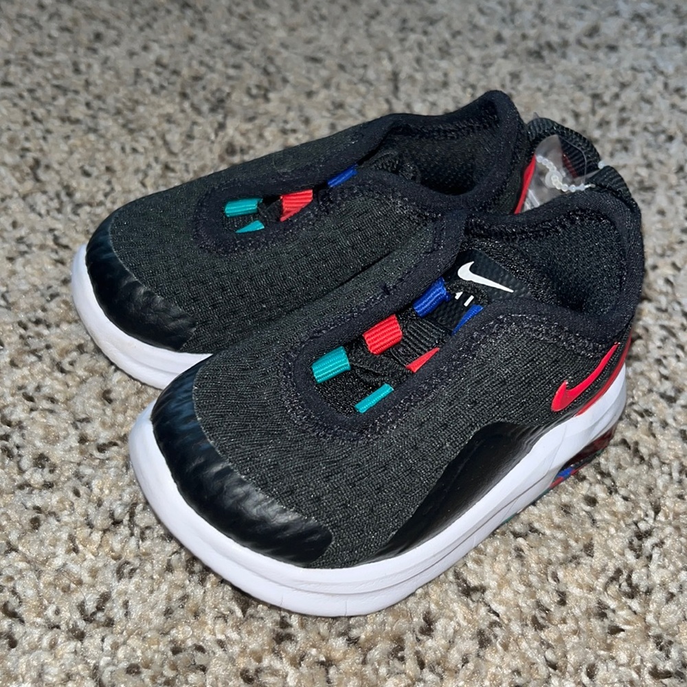 Nike infant size 2 shoes